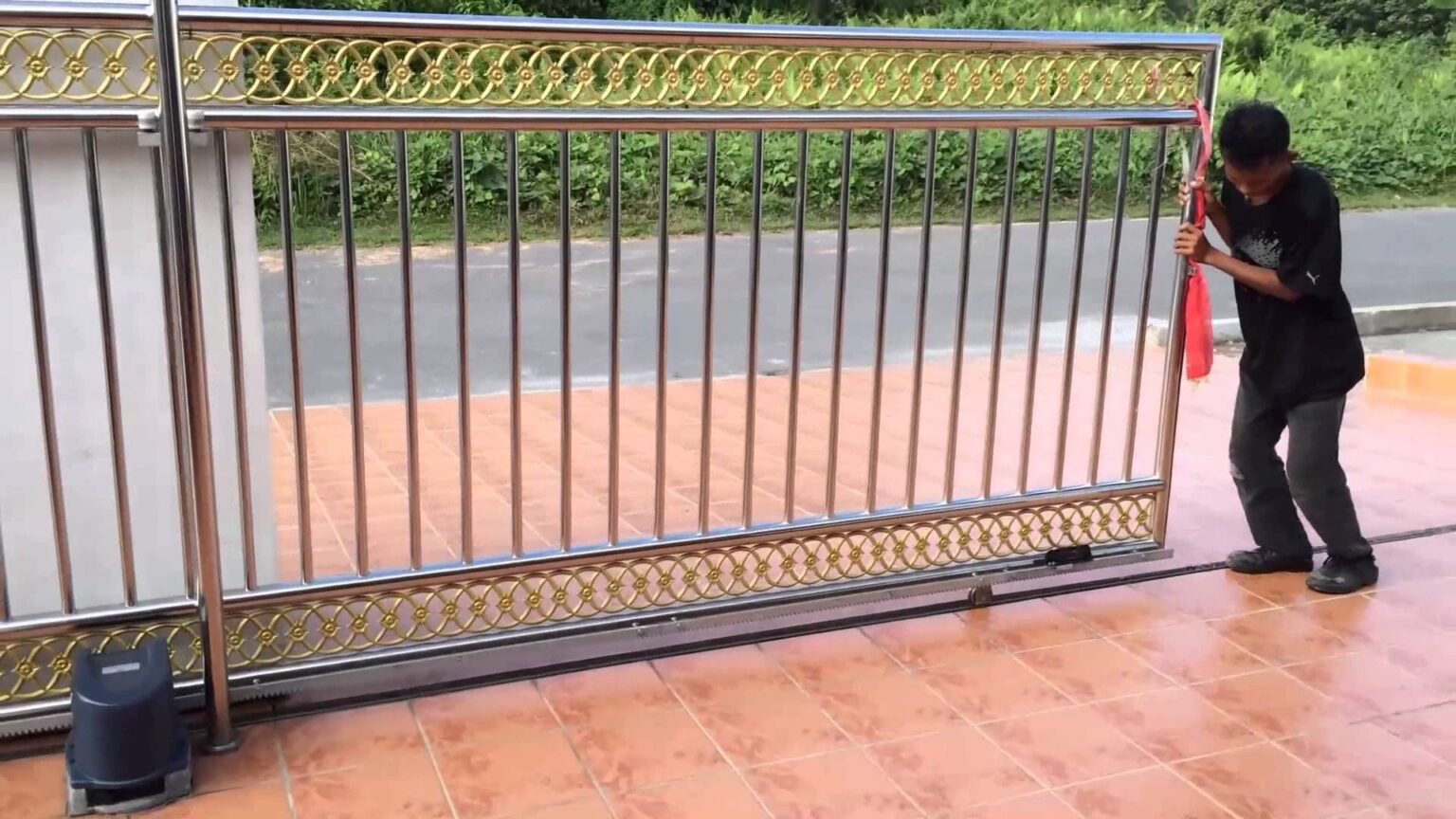 Sliding Gate Installation