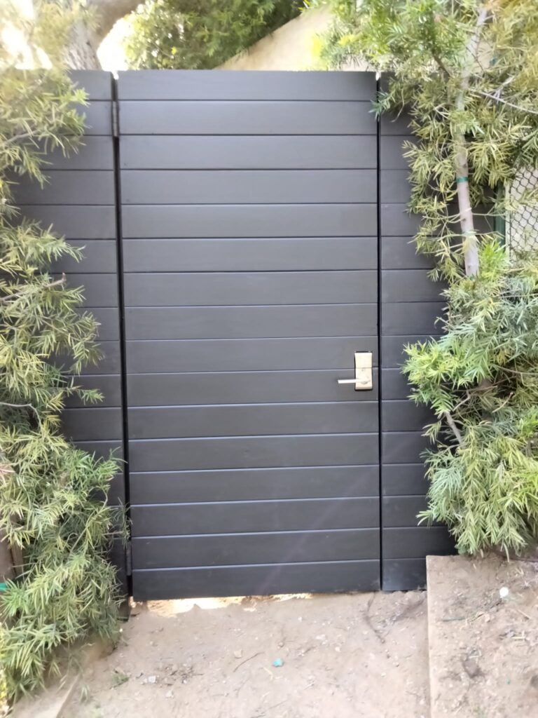 Gate Repair in Tarzana, CA