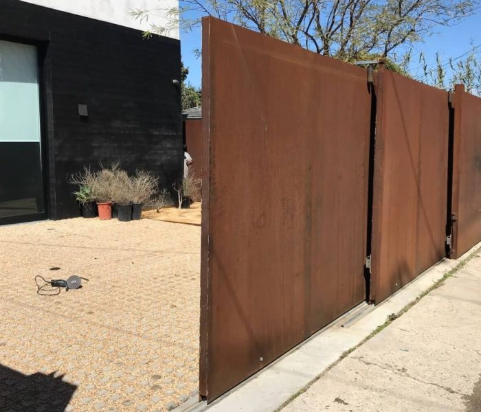 Commercial-gate-3-1-1536x1007