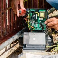 gate-motor-repair-768x541