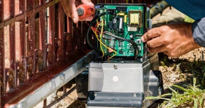 gate-motor-repair-768x541